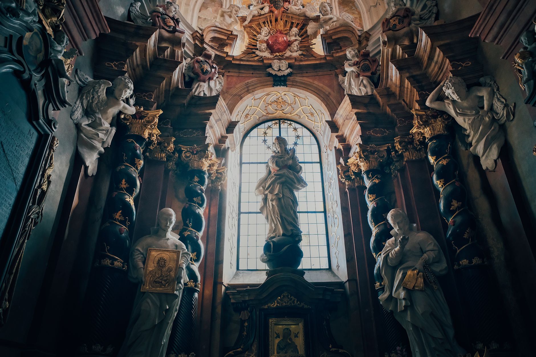 Dlaczego barok zachwyca i męczy jednocześnie: historia stylu pełnego przepychu